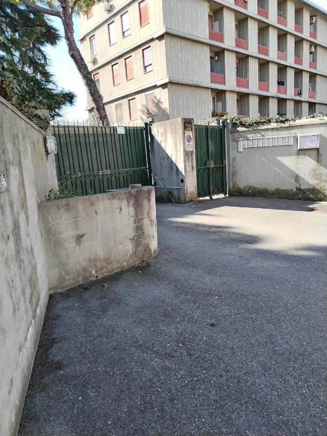 Accogliente Appartamento A Firenze Con Parcheggio Buitenkant foto